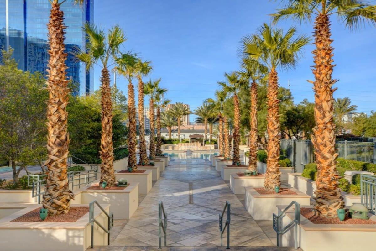 Mgm Signature-32-607 F1 Track & Strip View Balcony Las Vegas Buitenkant foto